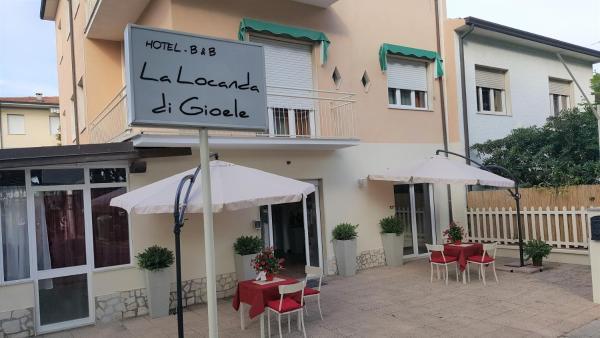 La Locanda Di Gioele Лидо-ди-Камайоре Экстерьер фото